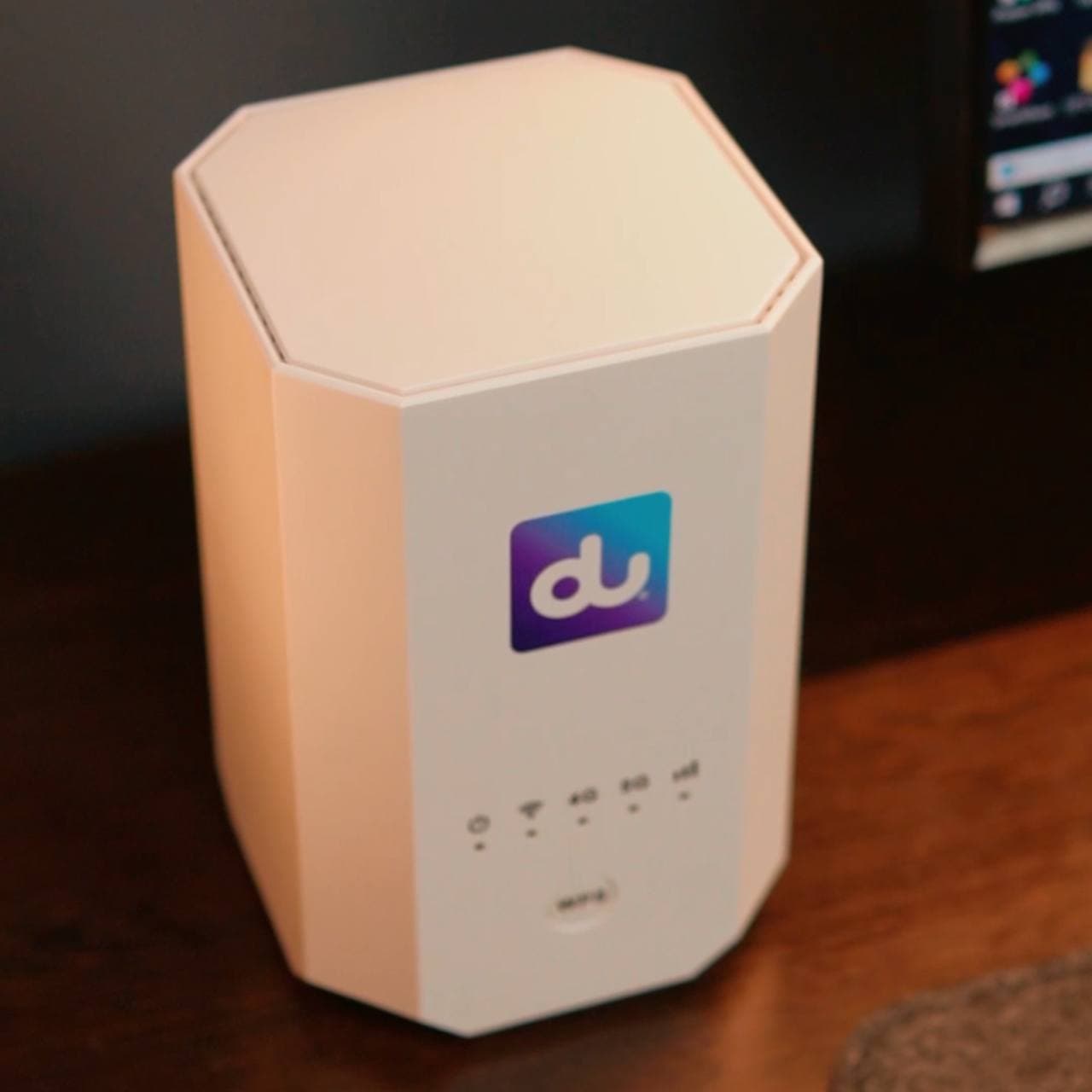 مودم رومیزی Tozed ZLT X28 Pro — نمای روبرو از بالا